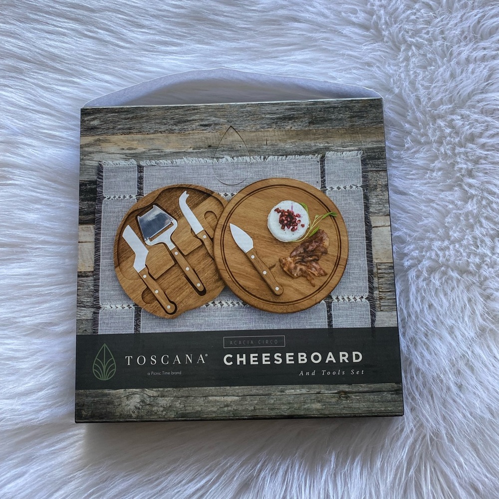 NEW in Box-Toscana Cheeseboard and Tool Set